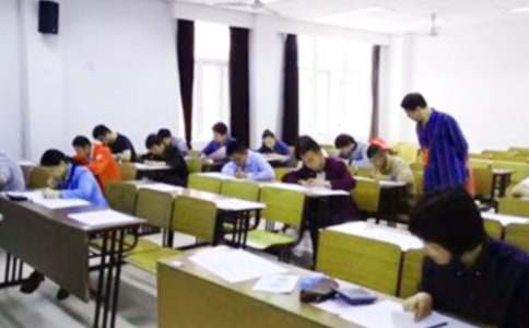 初学生英语期中考试总结与反思