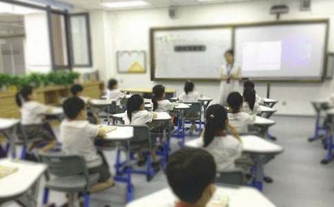  课文《路旁的橡树》教学反思